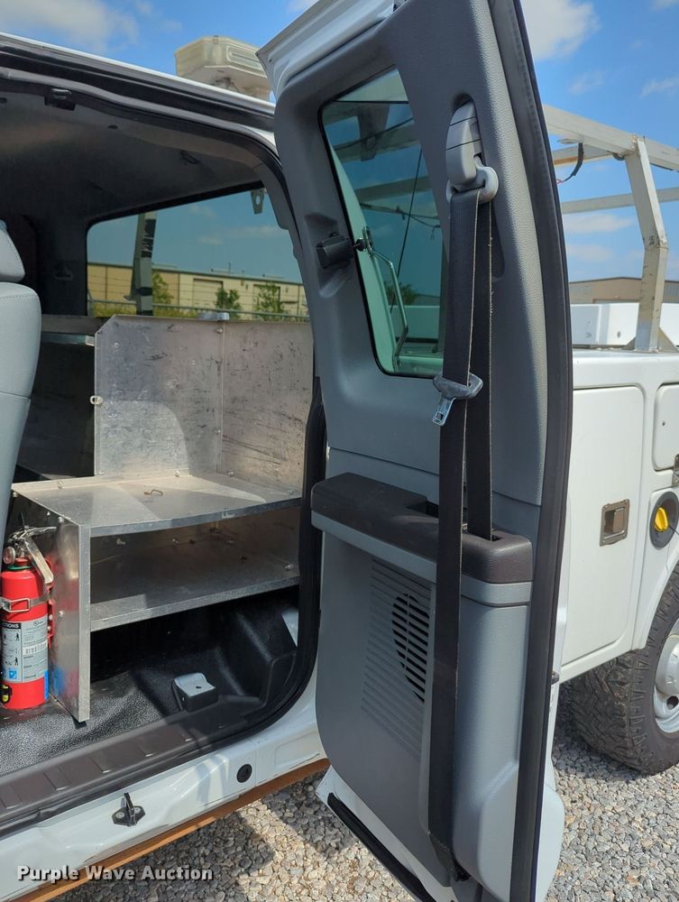 image for item MX9383 2011 Ford F350 Super Duty  SuperCab utility bed pickup truck