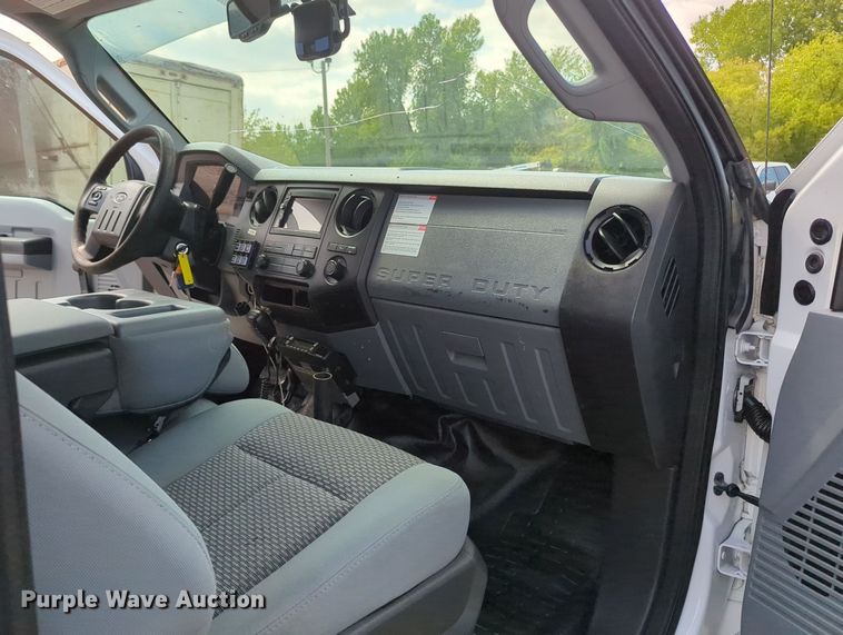 image for item MX9383 2011 Ford F350 Super Duty  SuperCab utility bed pickup truck