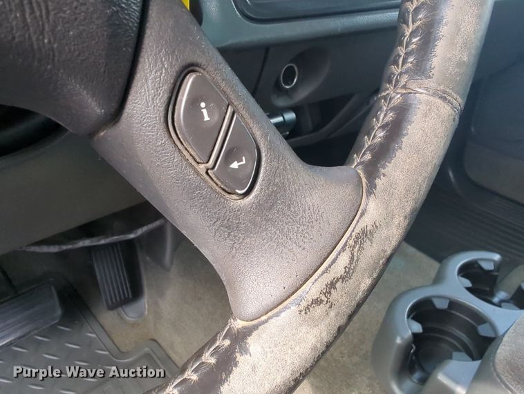 image for item MX9384 2005 Chevrolet Silverado 2500HD  Ext. Cab pickup truck