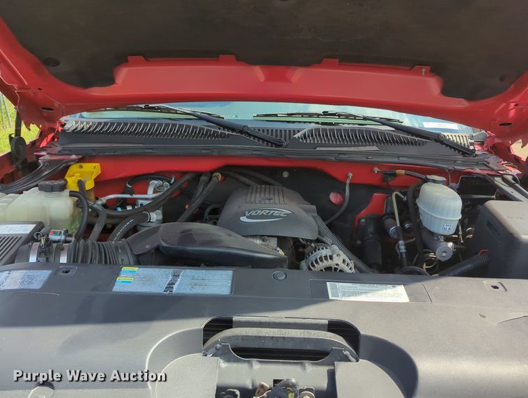 image for item MX9384 2005 Chevrolet Silverado 2500HD  Ext. Cab pickup truck