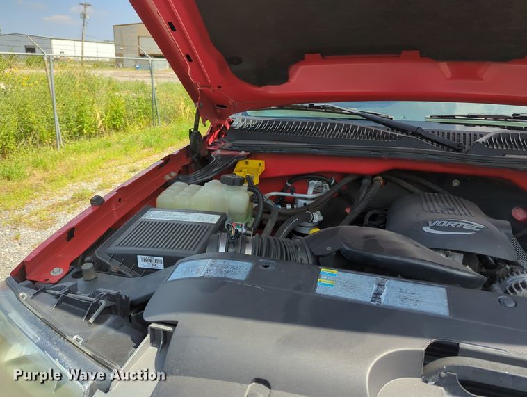 image for item MX9384 2005 Chevrolet Silverado 2500HD  Ext. Cab pickup truck