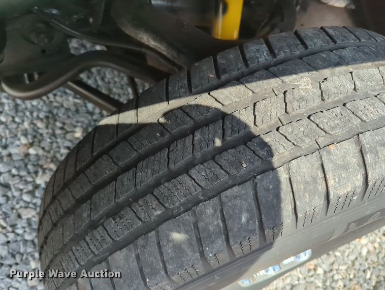 image for item MX9384 2005 Chevrolet Silverado 2500HD  Ext. Cab pickup truck