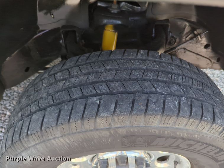 image for item MX9384 2005 Chevrolet Silverado 2500HD  Ext. Cab pickup truck