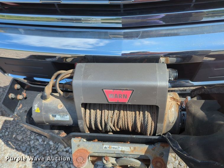 image for item MX9385 2015 Chevrolet Silverado 2500HD  Crew Cab pickup truck