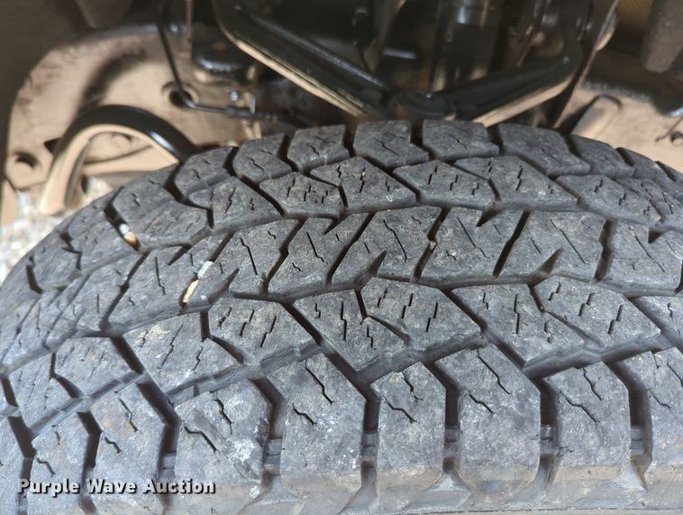 image for item MX9385 2015 Chevrolet Silverado 2500HD  Crew Cab pickup truck