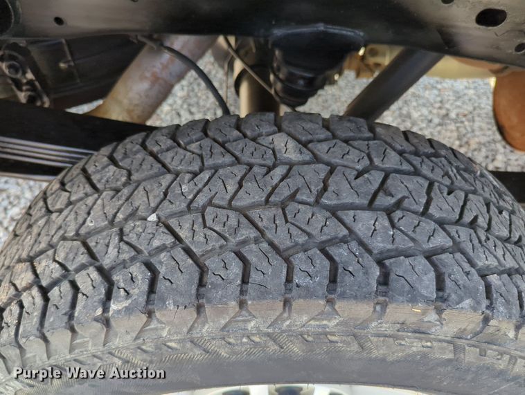 image for item MX9385 2015 Chevrolet Silverado 2500HD  Crew Cab pickup truck