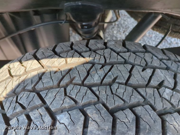 image for item MX9385 2015 Chevrolet Silverado 2500HD  Crew Cab pickup truck