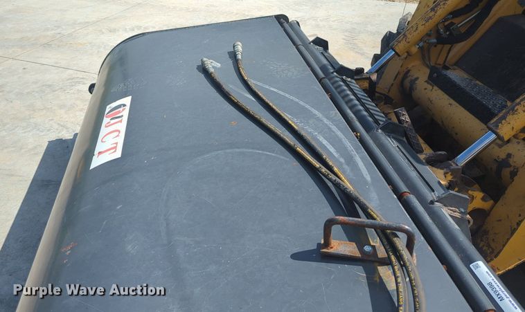 image for item MX9398 JCT 72" W skid steer sweeper