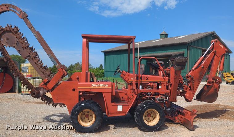 image for item MX9400 1989 Ditch Witch 4010  trencher
