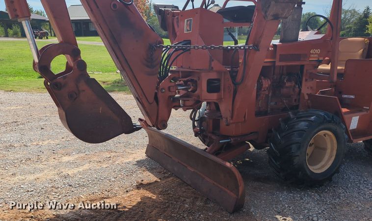 image for item MX9400 1989 Ditch Witch 4010  trencher