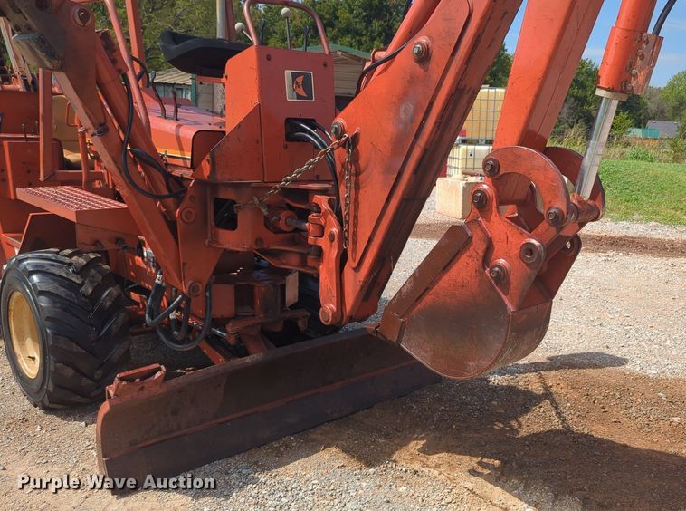 image for item MX9400 1989 Ditch Witch 4010  trencher