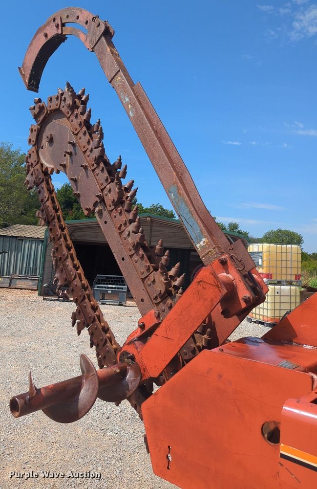 image for item MX9400 1989 Ditch Witch 4010  trencher