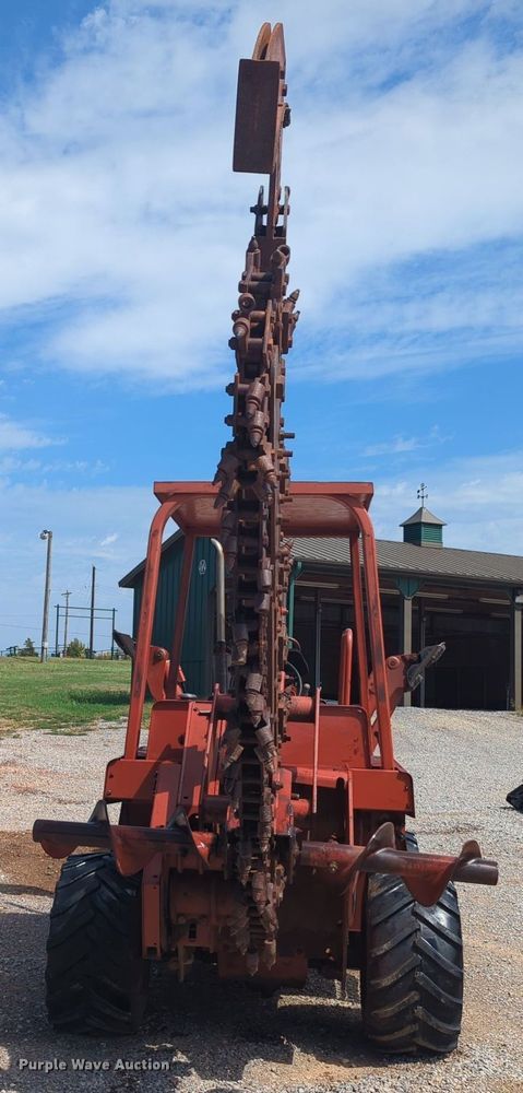 image for item MX9400 1989 Ditch Witch 4010  trencher