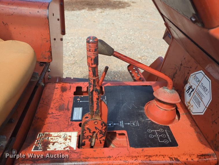 image for item MX9400 1989 Ditch Witch 4010  trencher