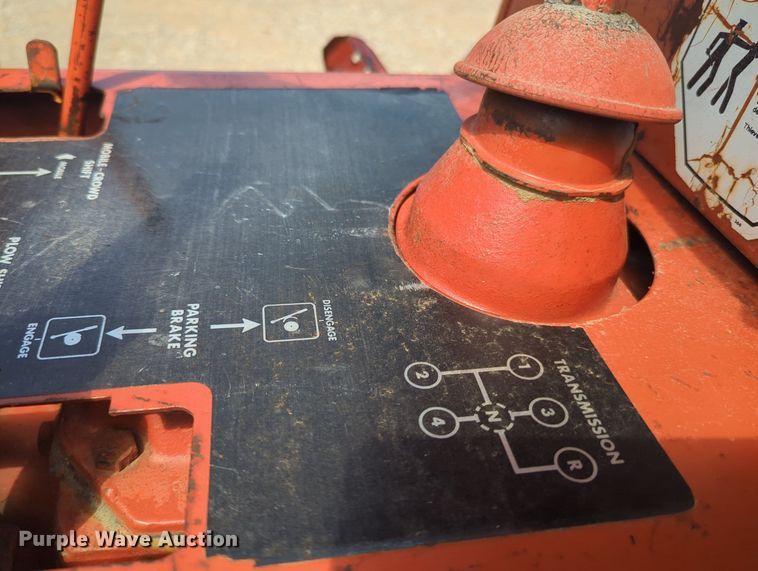 image for item MX9400 1989 Ditch Witch 4010  trencher