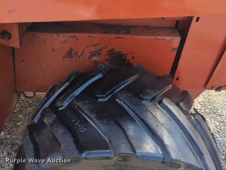 image for item MX9400 1989 Ditch Witch 4010  trencher
