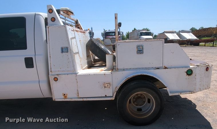 image for item MY9489 2014 Ford F350 Super Duty  Crew Cab pickup truck