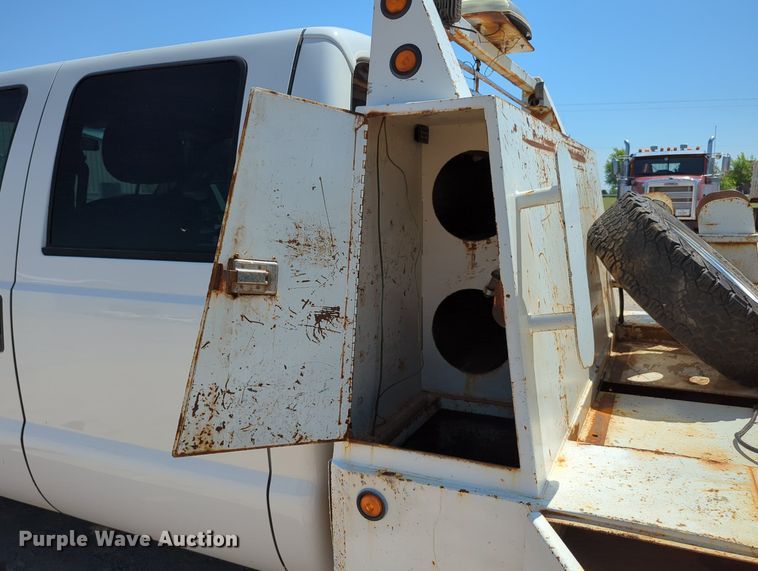 image for item MY9489 2014 Ford F350 Super Duty  Crew Cab pickup truck