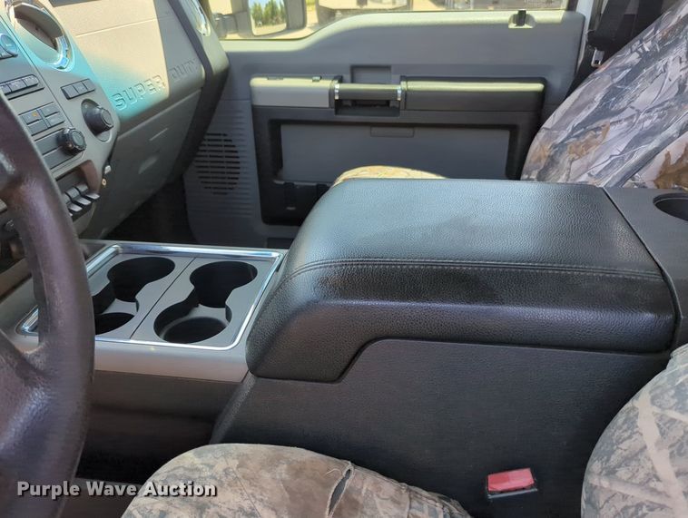 image for item MY9489 2014 Ford F350 Super Duty  Crew Cab pickup truck