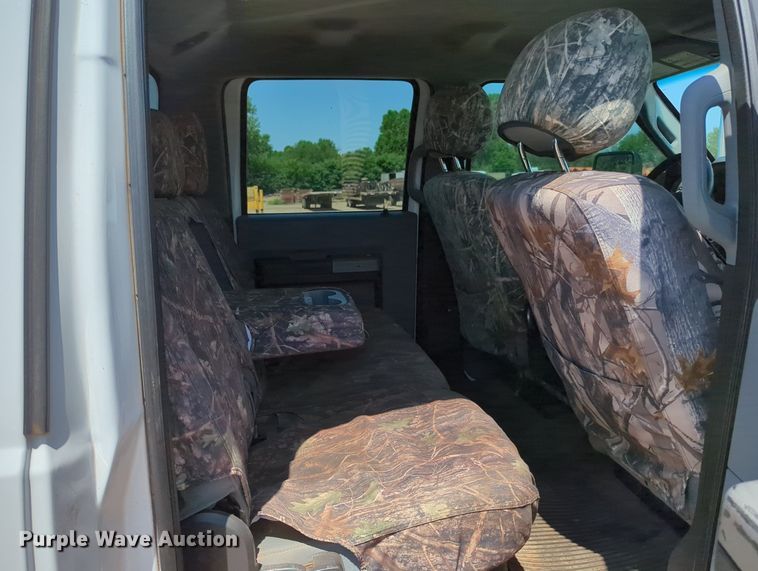 image for item MY9489 2014 Ford F350 Super Duty  Crew Cab pickup truck