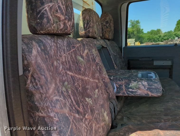 image for item MY9489 2014 Ford F350 Super Duty  Crew Cab pickup truck