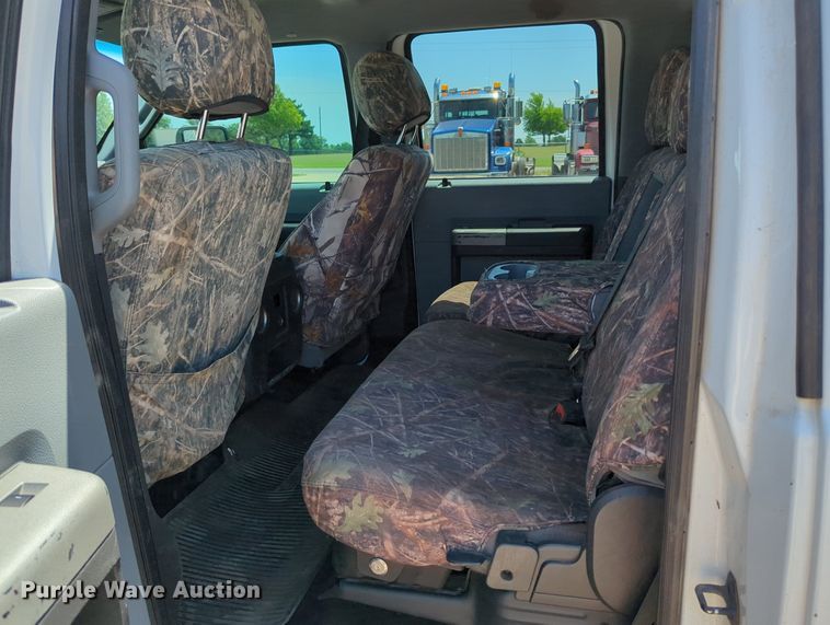 image for item MY9489 2014 Ford F350 Super Duty  Crew Cab pickup truck