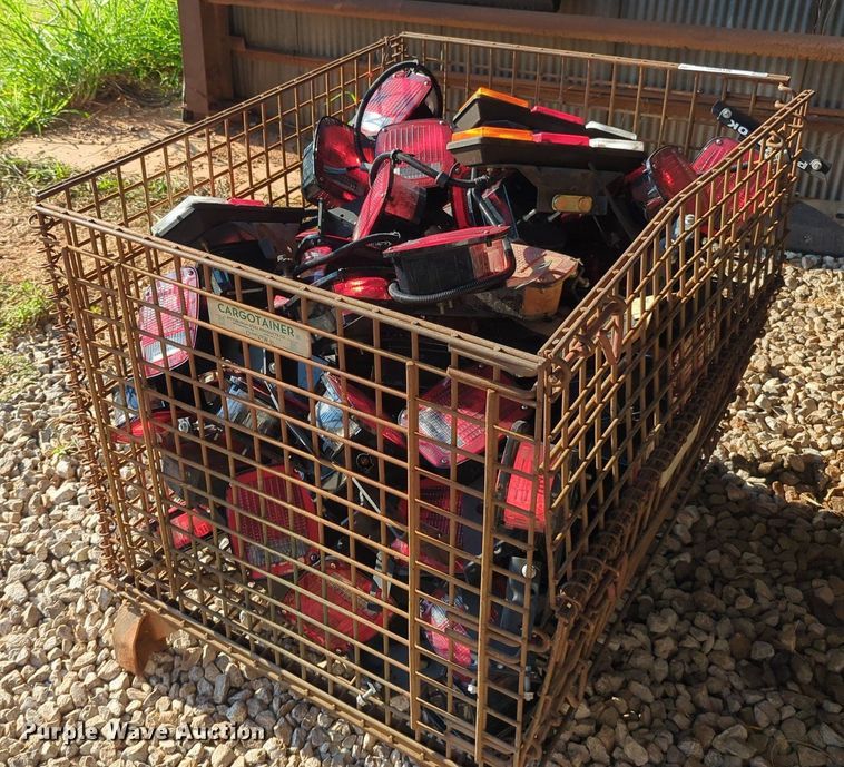 image for item MY9981 Truck parts