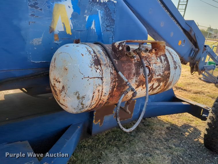 image for item MY9983 JLG  boom lift