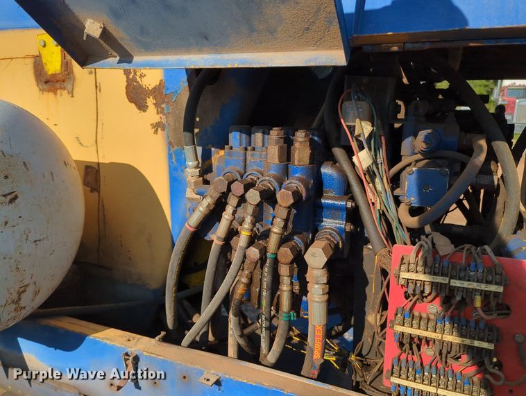 image for item MY9983 JLG  boom lift