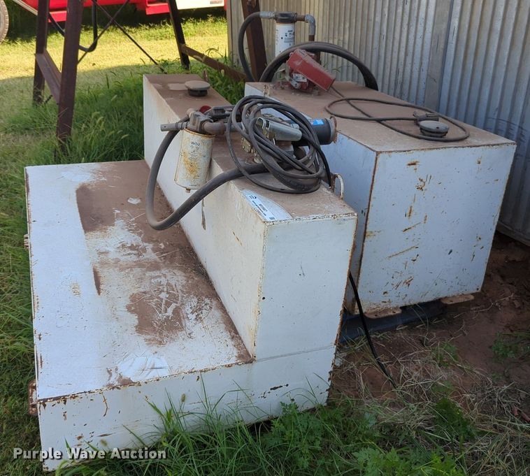 image for item MY9987 (2) fuel tanks