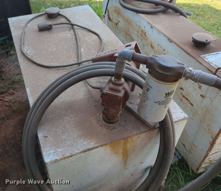 image for item MY9987 (2) fuel tanks