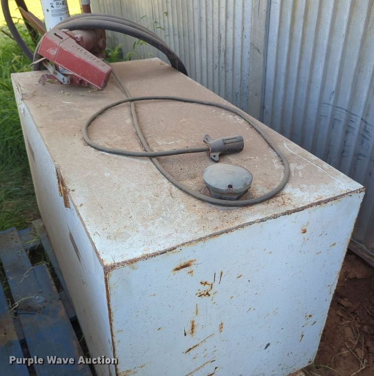 image for item MY9987 (2) fuel tanks