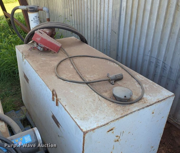 image for item MY9987 (2) fuel tanks