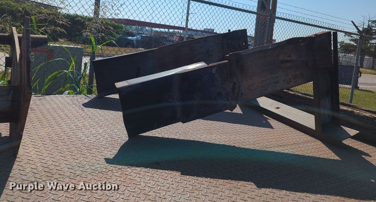 image for item MY9997 Flatbed