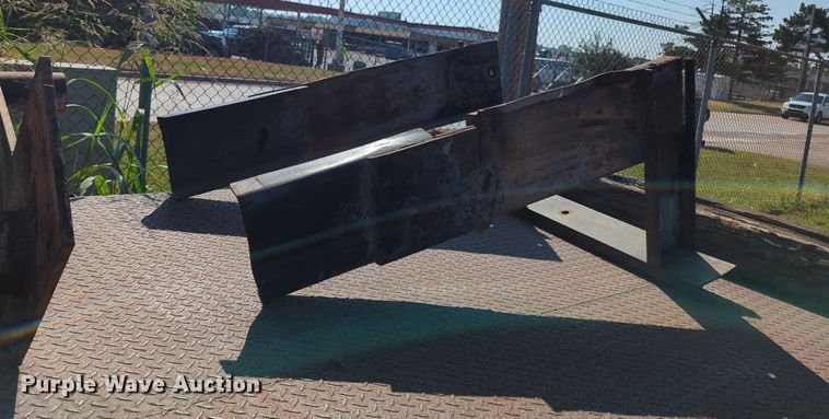 image for item MY9997 Flatbed