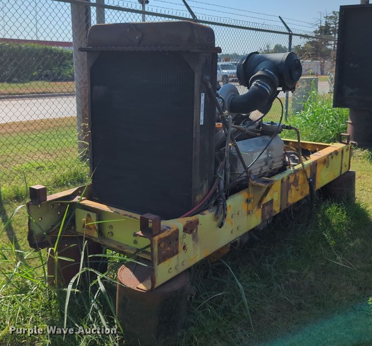 image for item MY9998 Cummins  engine