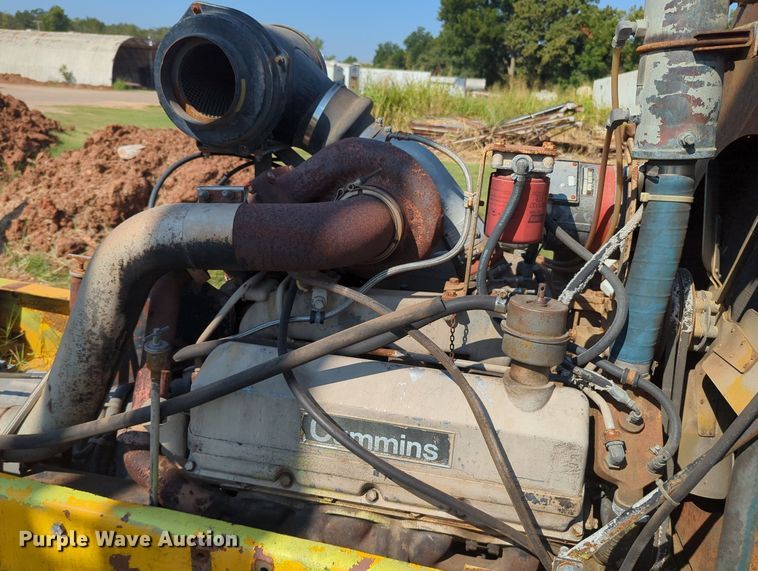 image for item MY9998 Cummins  engine