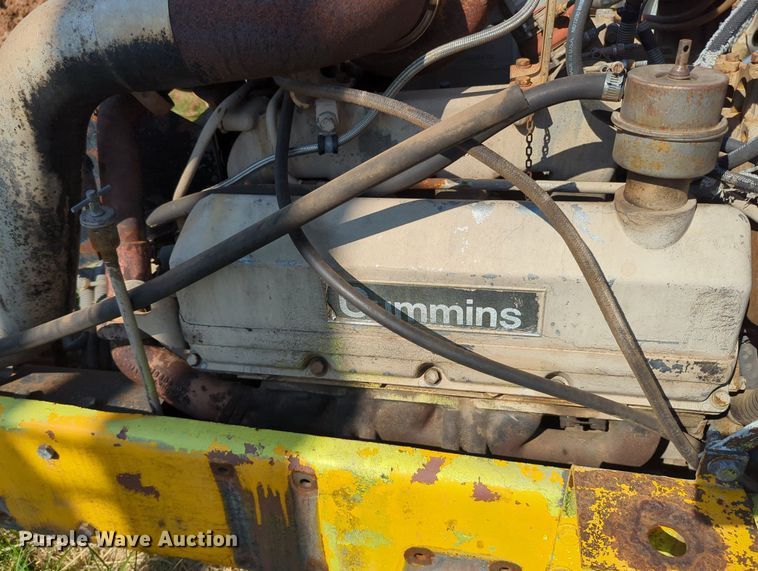 image for item MY9998 Cummins  engine