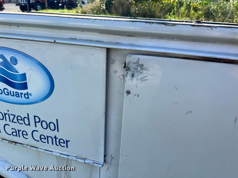 image for item NA9086 2005 Ford F350 Super Duty XL  Crew Cab utility bed pickup truck