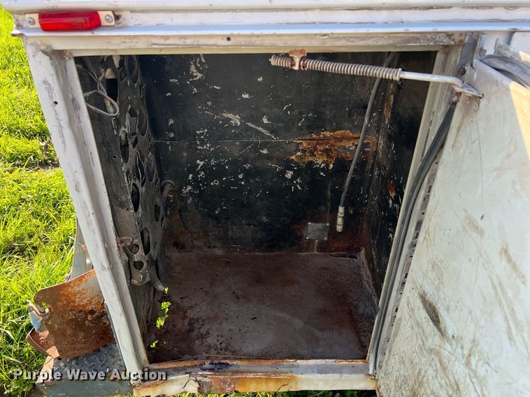 image for item NA9086 2005 Ford F350 Super Duty XL  Crew Cab utility bed pickup truck