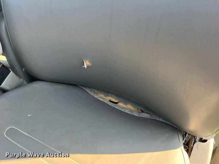 image for item NA9086 2005 Ford F350 Super Duty XL  Crew Cab utility bed pickup truck