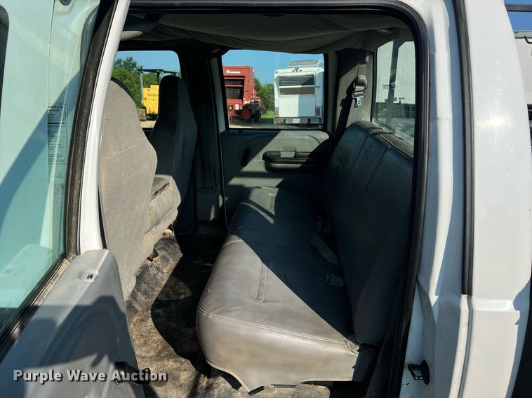 image for item NA9086 2005 Ford F350 Super Duty XL  Crew Cab utility bed pickup truck