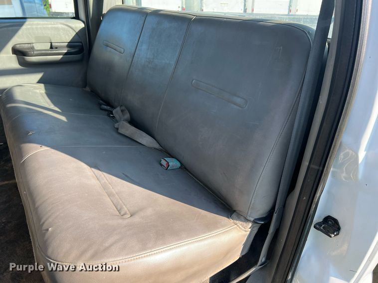 image for item NA9086 2005 Ford F350 Super Duty XL  Crew Cab utility bed pickup truck