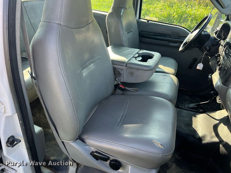 image for item NA9086 2005 Ford F350 Super Duty XL  Crew Cab utility bed pickup truck