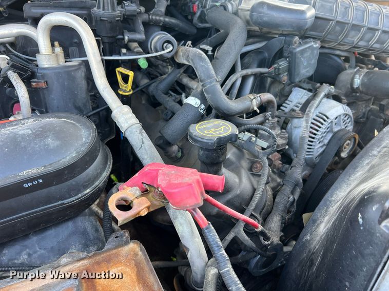 image for item NA9086 2005 Ford F350 Super Duty XL  Crew Cab utility bed pickup truck