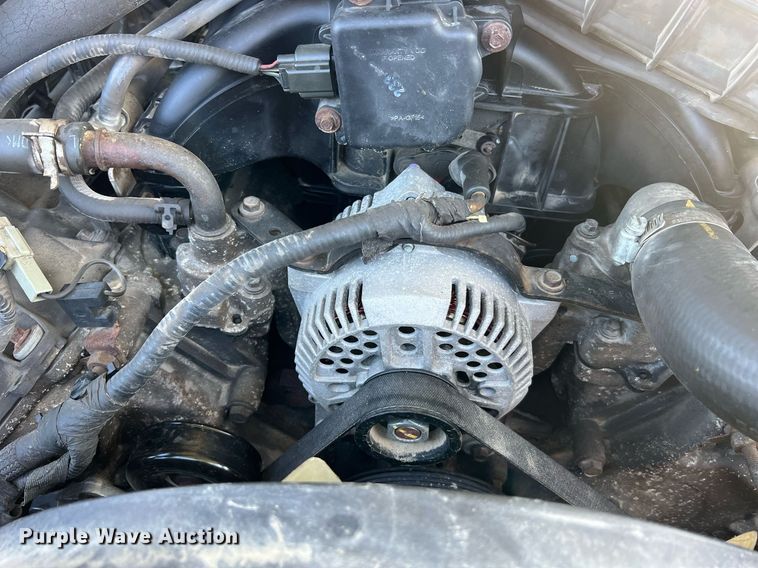 image for item NA9086 2005 Ford F350 Super Duty XL  Crew Cab utility bed pickup truck