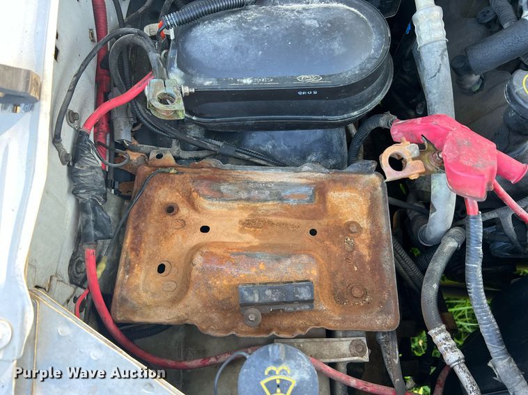 image for item NA9086 2005 Ford F350 Super Duty XL  Crew Cab utility bed pickup truck