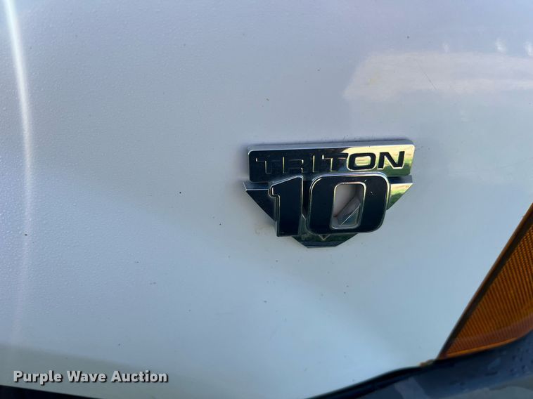 image for item NA9086 2005 Ford F350 Super Duty XL  Crew Cab utility bed pickup truck