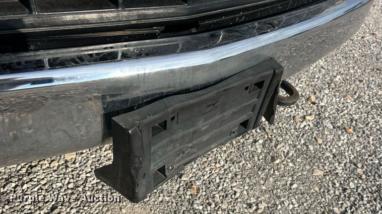 image for item NA9172 1990 Chevrolet Cheyenne 3500  pickup truck cab and chassis