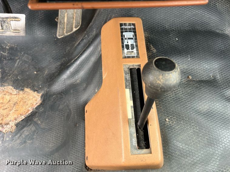 image for item NA9172 1990 Chevrolet Cheyenne 3500  pickup truck cab and chassis